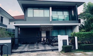 For rent 4 bedrooms house in Bang Kapi, Bangkok
