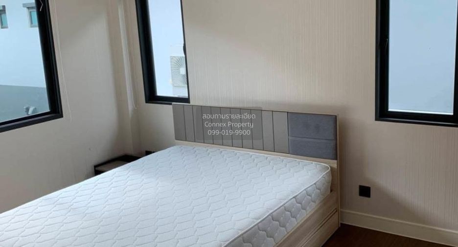 For rent 4 bedrooms house in Bang Kapi, Bangkok