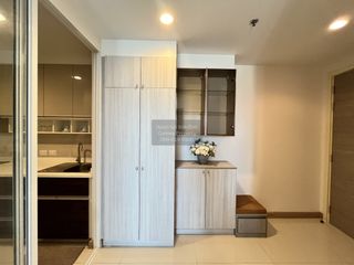 For rent 2 bedrooms condo in Yan Nawa, Bangkok