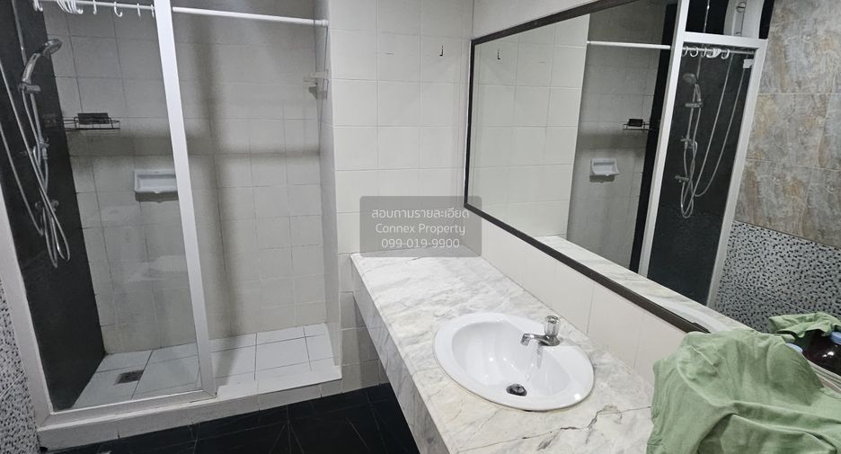 Condo en alquiler de 2 habitaciones en Bang Na, Bangkok