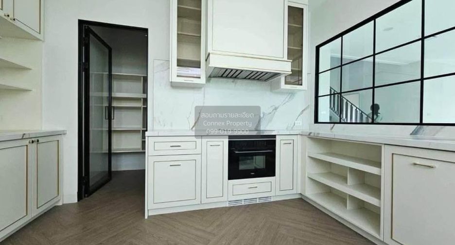Haus zur Miete mit 4 Zimmer in Taling Chan, Bangkok