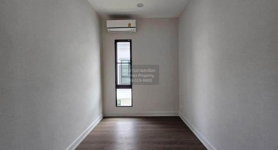 Haus zur Miete mit 4 Zimmer in Taling Chan, Bangkok