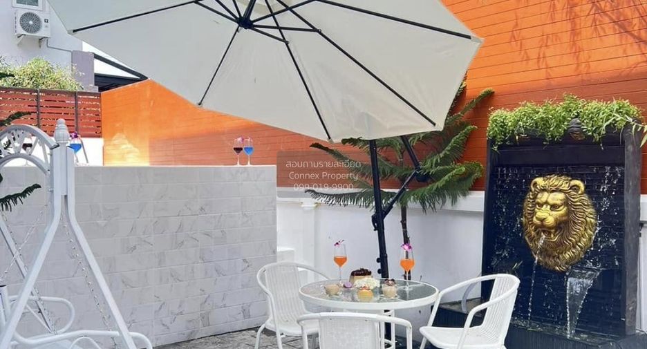 For rent 5 bedrooms villa in Din Daeng, Bangkok
