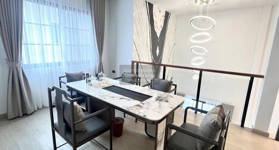 For rent 5 bedrooms villa in Din Daeng, Bangkok
