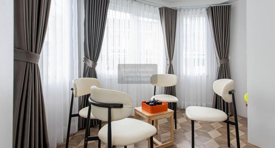 Villa zur Miete mit 5 Zimmer in Din Daeng, Bangkok