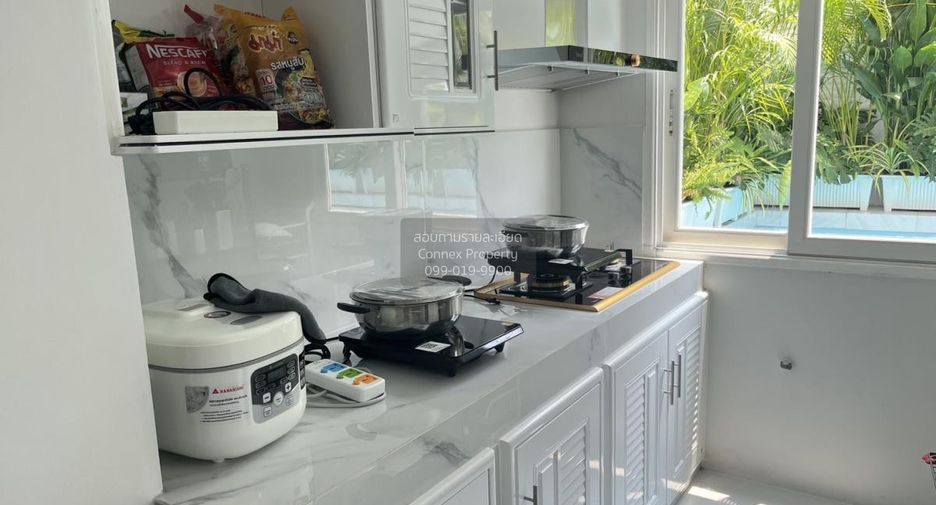 For rent 6 bedrooms villa in Din Daeng, Bangkok