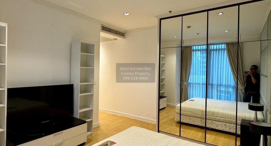 For rent 2 bedrooms condo in Pathum Wan, Bangkok