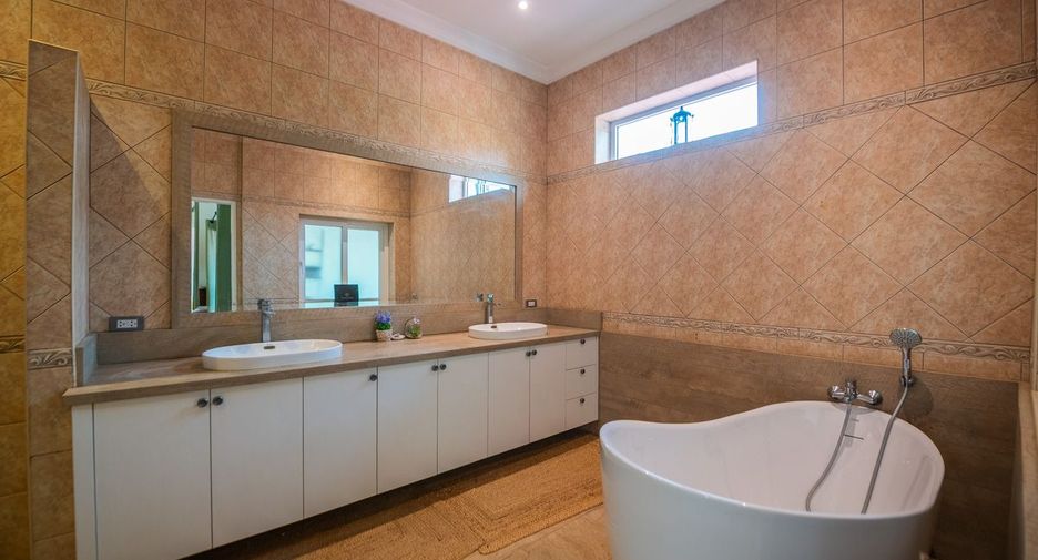 Продажа 5 спальни дом в Банг Ламунг, Чонбури