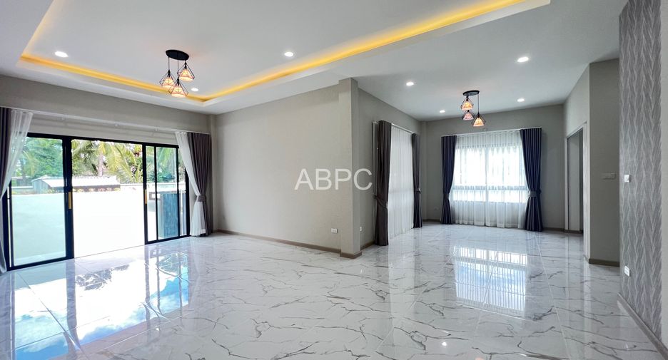出售 3 卧室 独立屋 在 Bang Lamung, Chon Buri