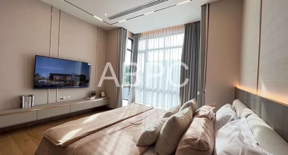 For sale 4 bedrooms house in Mueang Rayong, Rayong