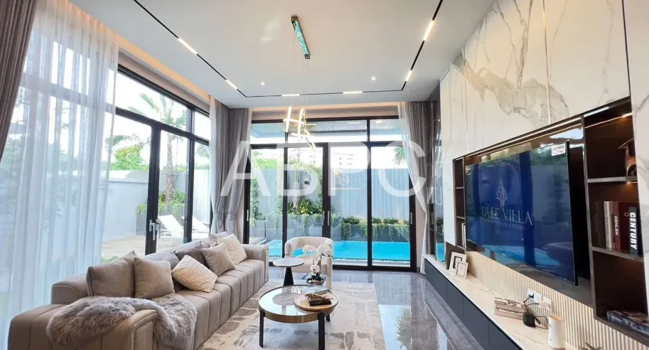 For sale 4 bedrooms house in Mueang Rayong, Rayong
