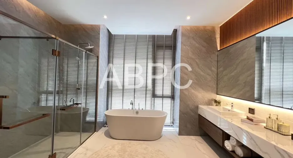 For sale 4 bedrooms house in Mueang Rayong, Rayong