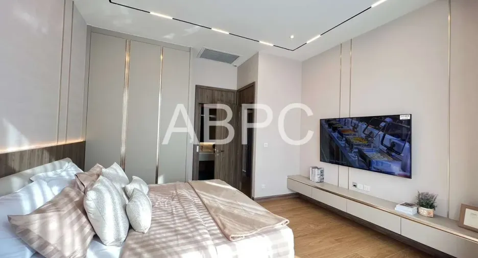 For sale 4 bedrooms house in Mueang Rayong, Rayong