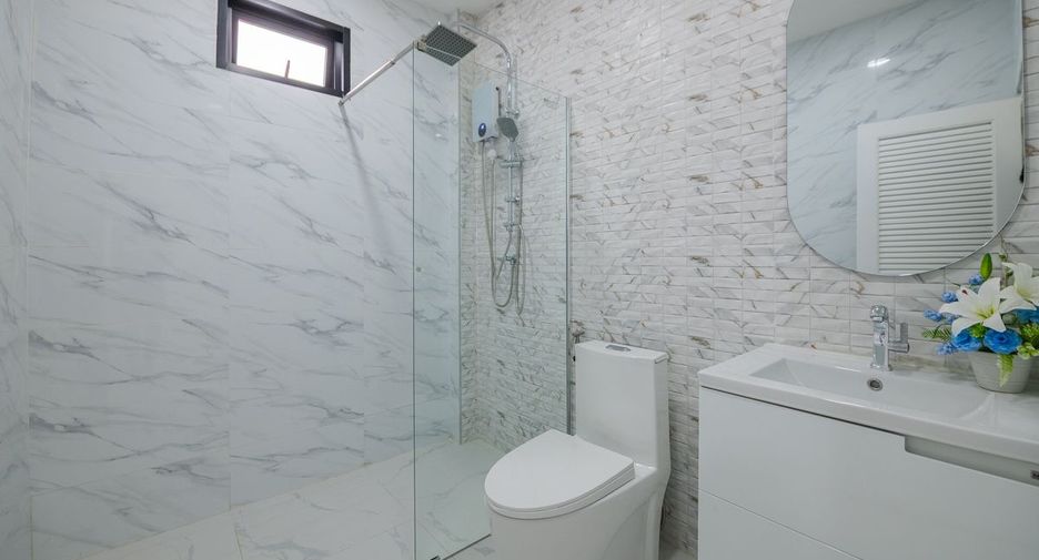 Haus zum Kauf mit 3 Zimmer in Bang Lamung, Chonburi