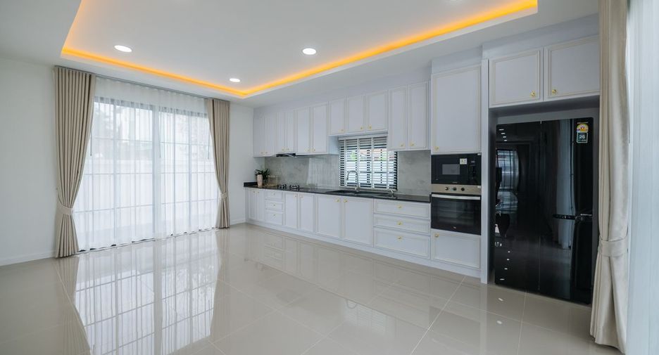 Haus zum Kauf mit 3 Zimmer in Bang Lamung, Chonburi