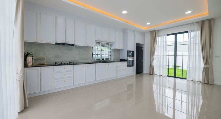 Haus zum Kauf mit 3 Zimmer in Bang Lamung, Chonburi