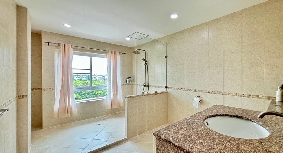 À vendre 3 chambres condo à Bang Lamung, Chonburi