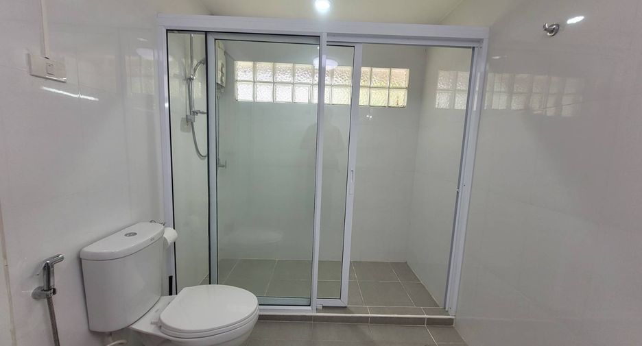 For rent 3 bedrooms house in Khlong Toei, Bangkok