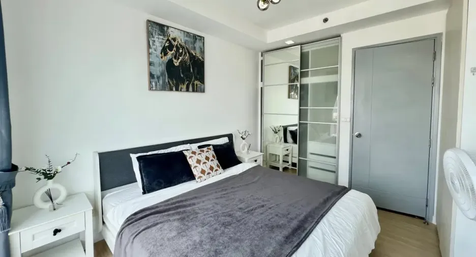 For rent 1 bed condo in Watthana, Bangkok