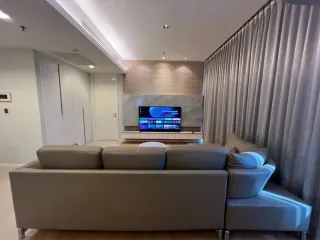 For rent 3 bedrooms condo in Watthana, Bangkok