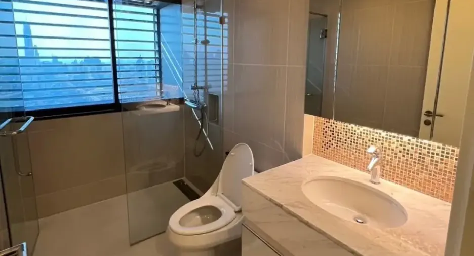 Wohnung zur Miete mit 3 Zimmer in Watthana, Bangkok