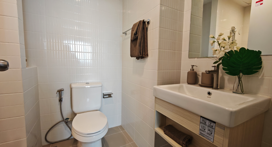 For sale 2 bedrooms condo in Bang Phli, Samut Prakan