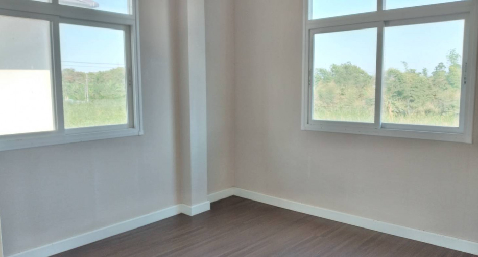 For sale 3 bedrooms house in Khlong Sam Wa, Bangkok