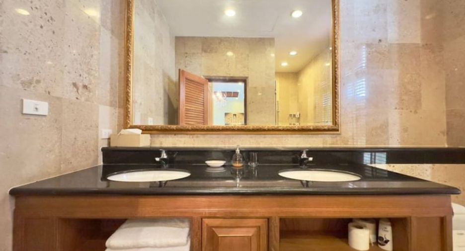 À louer 2 chambres maison à Sattahip, Chonburi