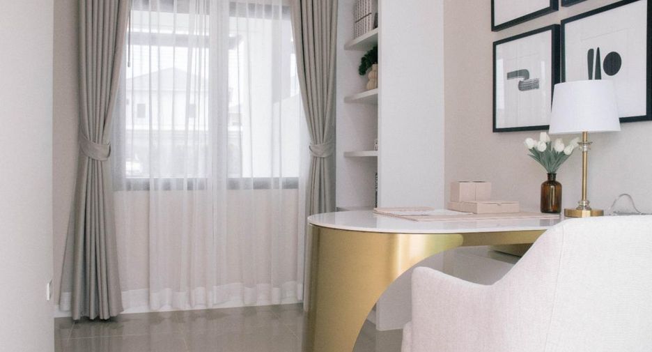 Casa en venta de 4 habitaciones en Bang Lamung, Chonburi
