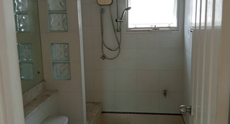 Haus zum Kauf mit 3 Zimmer in Thanyaburi, Pathum Thani