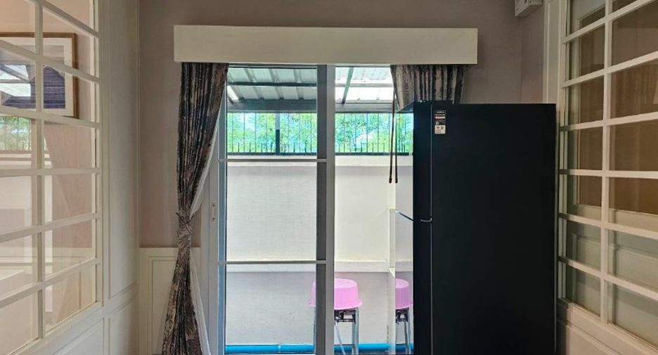 For sale 4 bedrooms house in East Pattaya, Pattaya