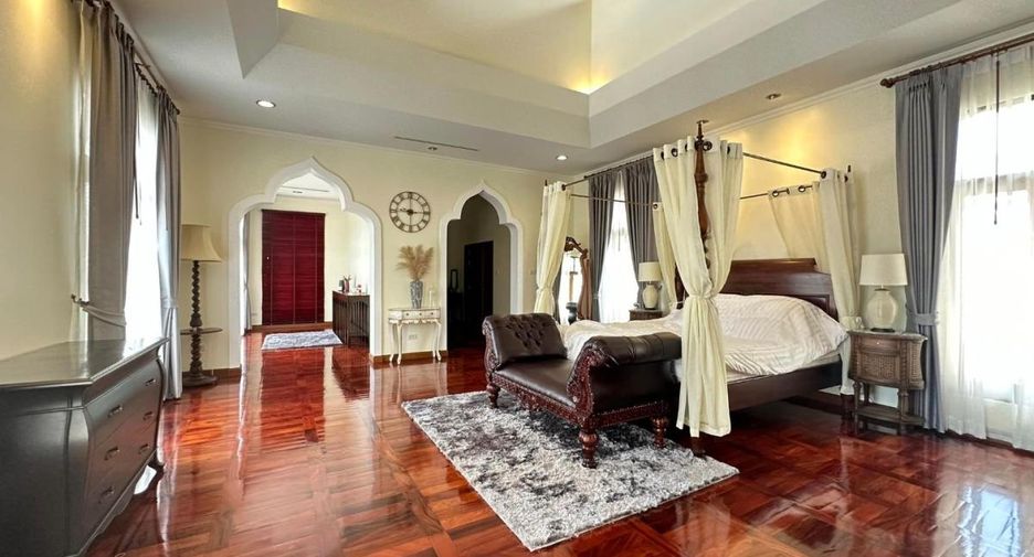 For rent 4 bedrooms house in Na Jomtien, Pattaya