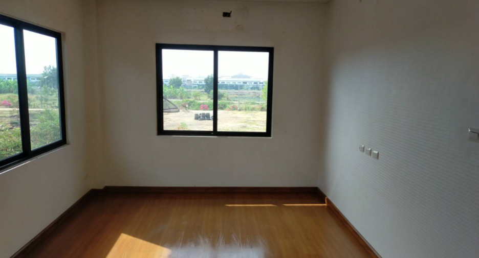 For sale 3 bedrooms house in Khlong Luang, Pathum Thani
