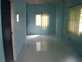Casa adosada en venta de 2 habitaciones en Pluak Daeng, Rayong