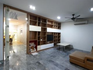 Casa adosada en venta de 5 habitaciones en Suan Luang, Bangkok