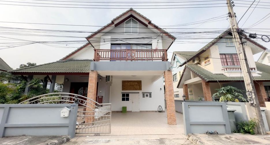 Casa en alquiler de 7 habitaciones en Bang Lamung, Chonburi