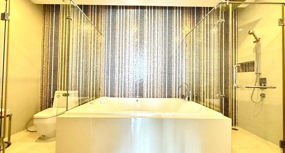 For sale 2 ベッドルーム condo in Bang Lamung, Chonburi
