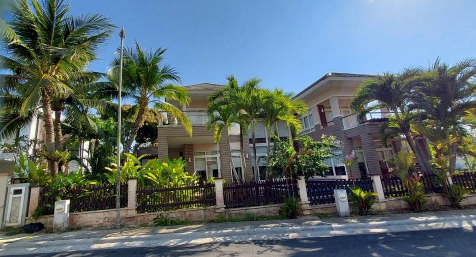 For sale 3 bedrooms house in Sattahip, Chonburi
