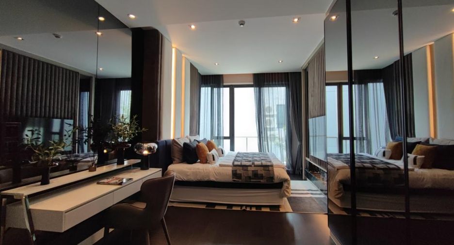 For sale 4 bedrooms house in Bang Na, Bangkok