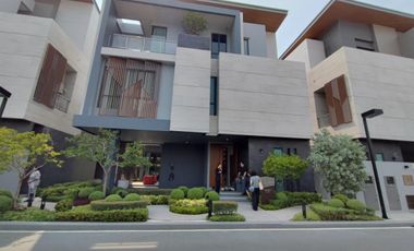 For sale 4 bedrooms house in Bang Na, Bangkok