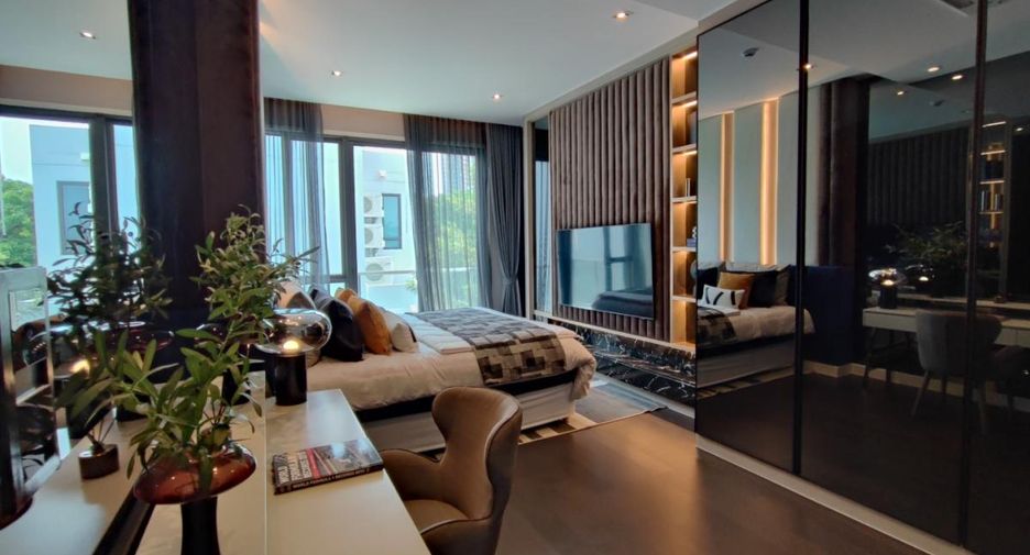 For sale 4 bedrooms house in Bang Na, Bangkok