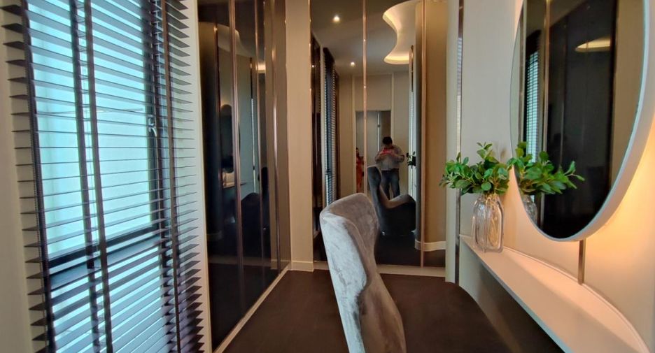 For sale 4 bedrooms house in Bang Na, Bangkok