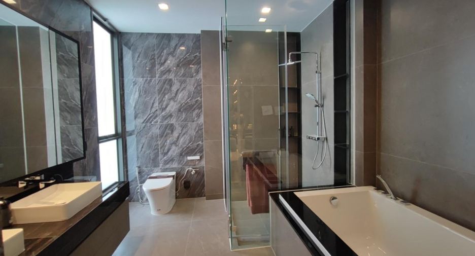 For sale 5 bedrooms house in Bang Na, Bangkok