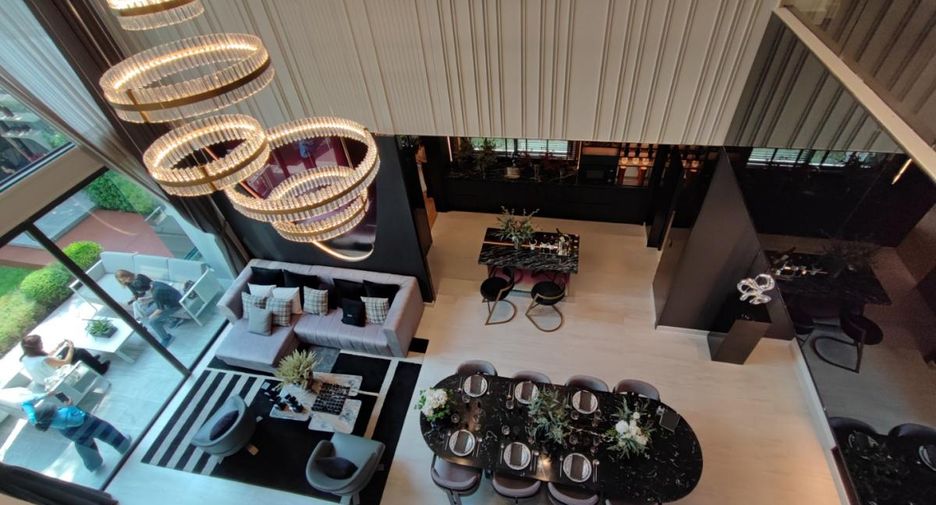 For sale 5 bedrooms house in Bang Na, Bangkok