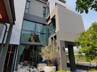 For sale 5 bedrooms house in Bang Na, Bangkok