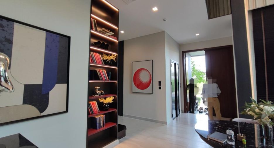 For sale 5 bedrooms house in Bang Na, Bangkok