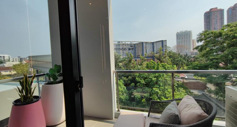 For sale 5 bedrooms house in Bang Na, Bangkok