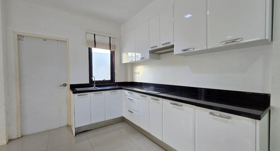 For sale 3 bedrooms house in Bang Lamung, Chonburi