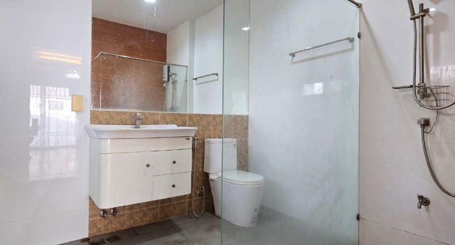 For sale 3 bedrooms house in Bang Lamung, Chonburi