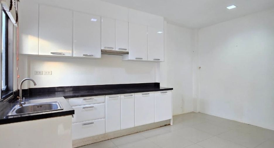 For sale 3 bedrooms house in Bang Lamung, Chonburi